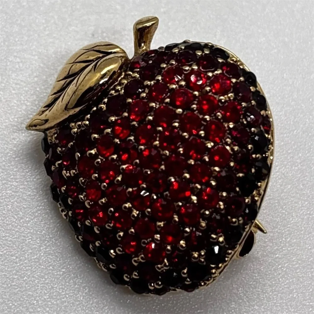 Vintage Monet Gold Tone Red Rhinestone Apple‎ Brooch Pin